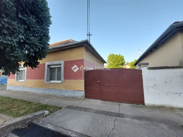 Eladó ház Paks 100 nm