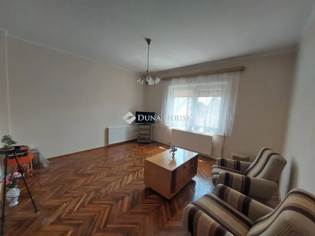 Eladó ház Tolna 90 nm