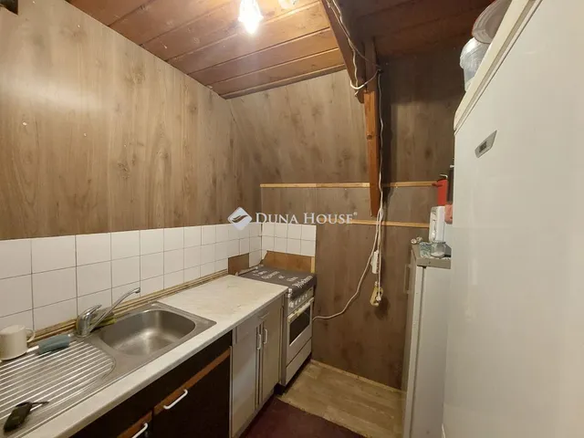 Eladó mezőgazdasági ingatlan Paks 28 nm