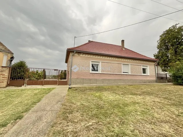 Eladó ház Dunaszentgyörgy 79 nm