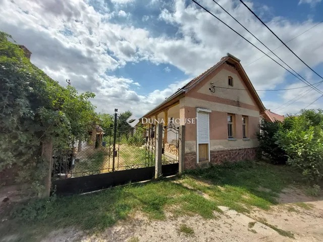 Eladó ház Kisszékely 77 nm