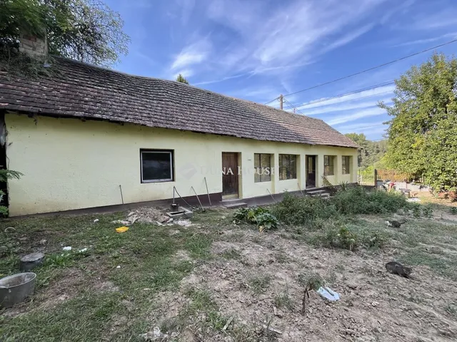 Eladó ház Báta, Fő utca 96 nm