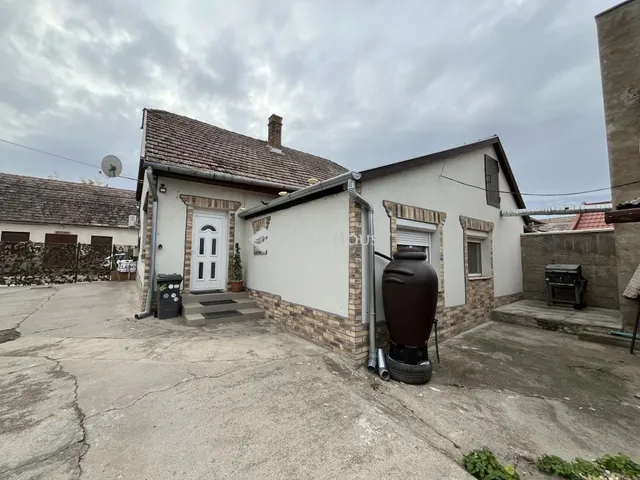 Eladó ház Tengelic, Arany János utca 100 nm