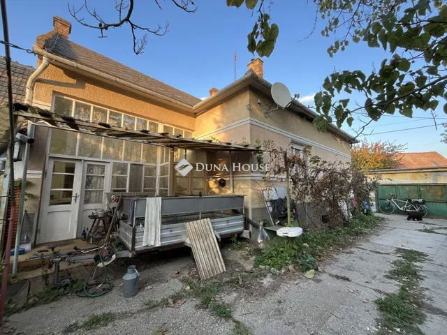 Eladó ház Bölcske, Petőfi Sándor út 97 nm