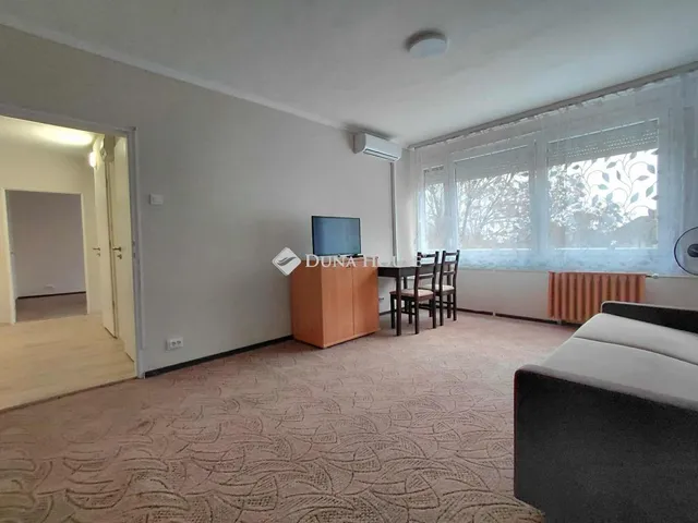 Kiadó lakás Paks, Építők útja 54 nm