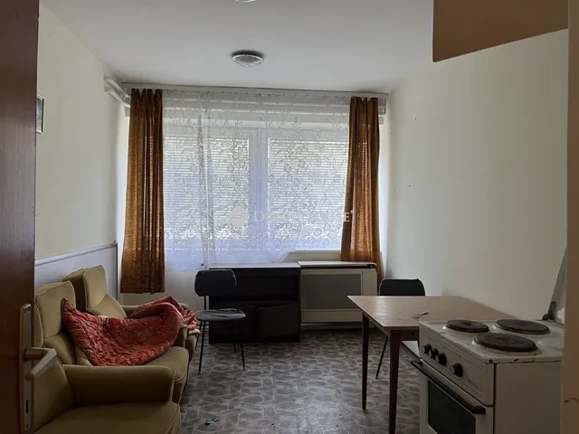 Kiadó ház Fadd, Arany János utca 140 nm