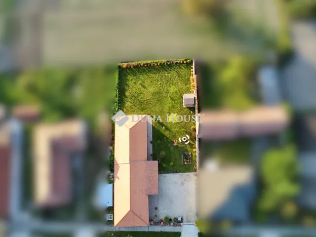 Kiadó ház Németkér 120 nm