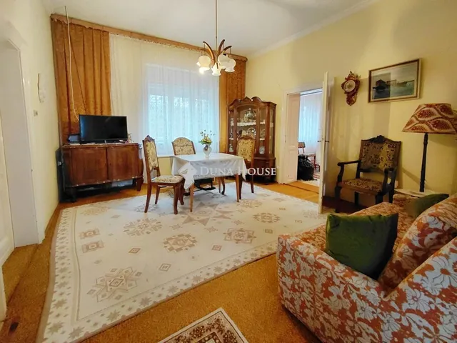 Eladó ház Paks 128 nm