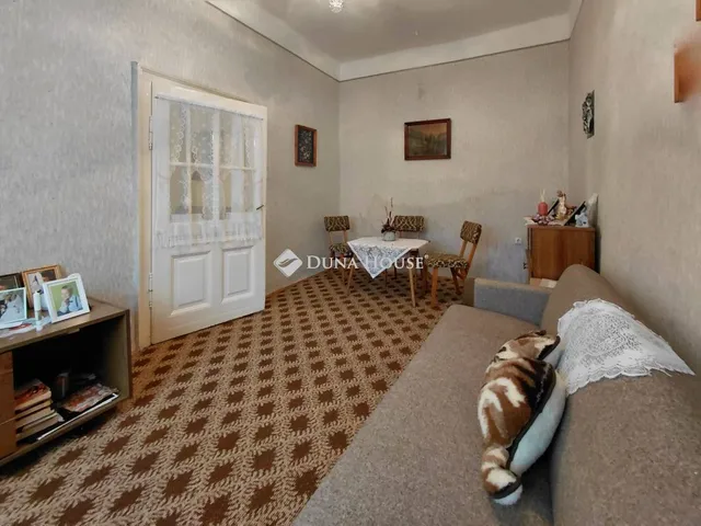 Eladó ház Paks, Béke utca 128 nm