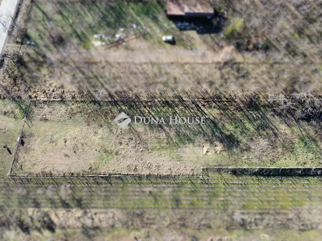 Eladó telek Paks 3751 nm