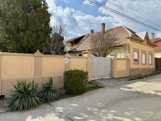 Eladó ház Paks 110 nm