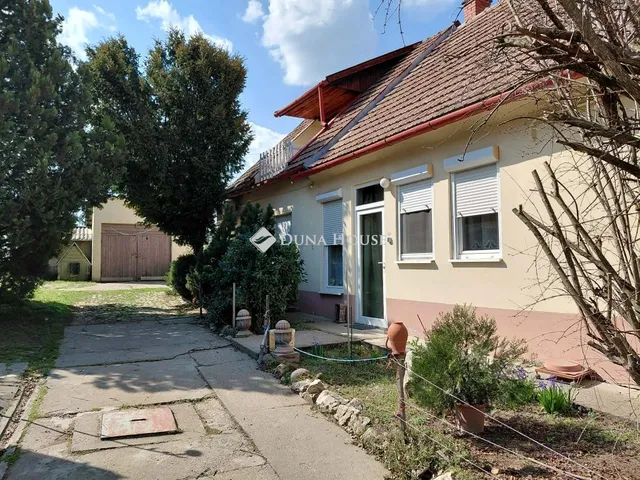 Eladó ház Paks 110 nm