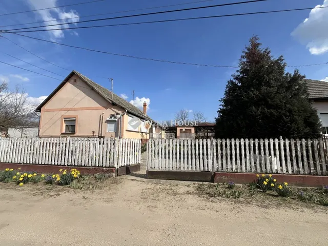 Eladó ház Daruszentmiklós, Fő utca 70 nm