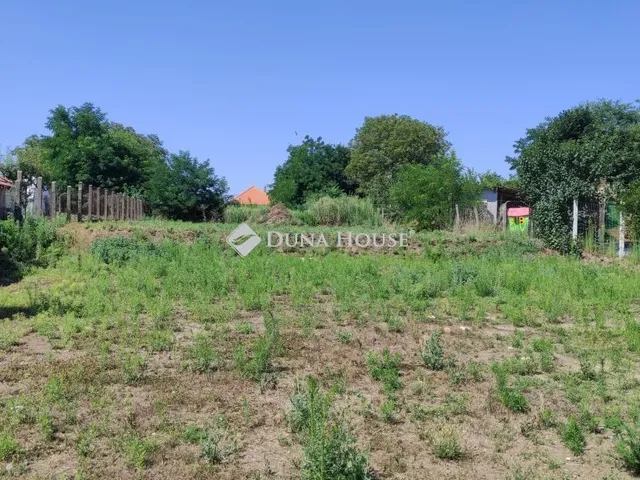 Eladó telek Tengelic, Kossuth Lajos utca 1180 nm