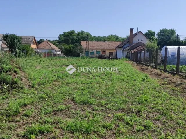 Eladó telek Tengelic, Kossuth Lajos utca 1180 nm