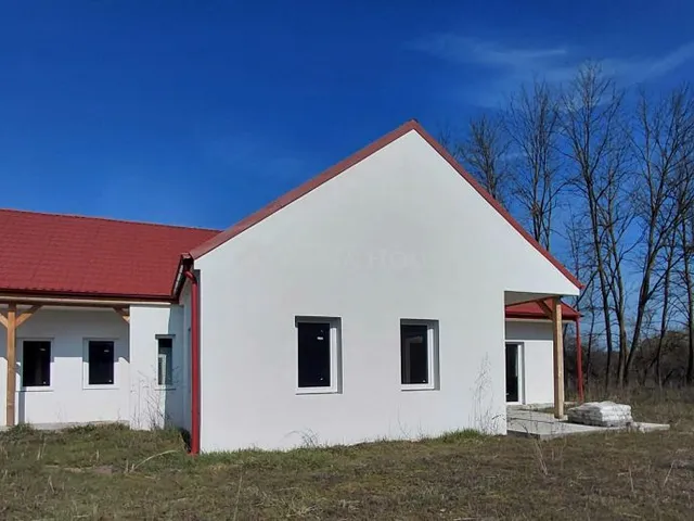 Eladó ház Györköny 153 nm