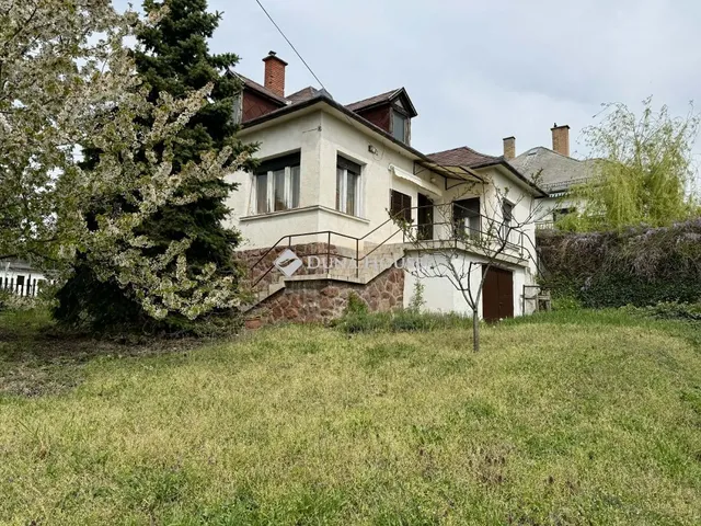 Eladó ház Paks 136 nm