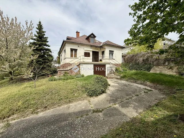 Eladó ház Paks 136 nm