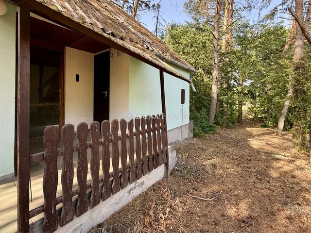 Eladó mezőgazdasági ingatlan Paks 28 nm