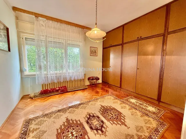Eladó ház Paks, Hársfa utca 152 nm