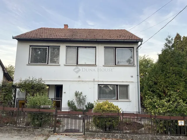 Eladó ház Várdomb, Ady utca 136 nm