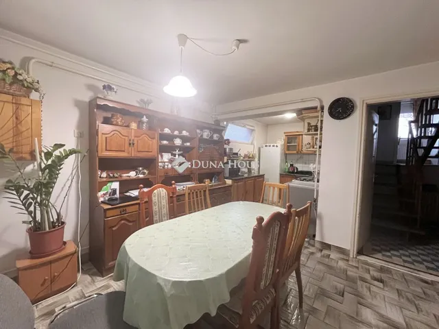 Eladó ház Várdomb, Ady utca 136 nm