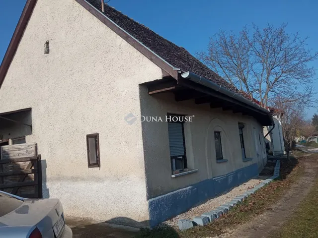 Eladó mezőgazdasági ingatlan Etyek, Venyige utca 74 nm