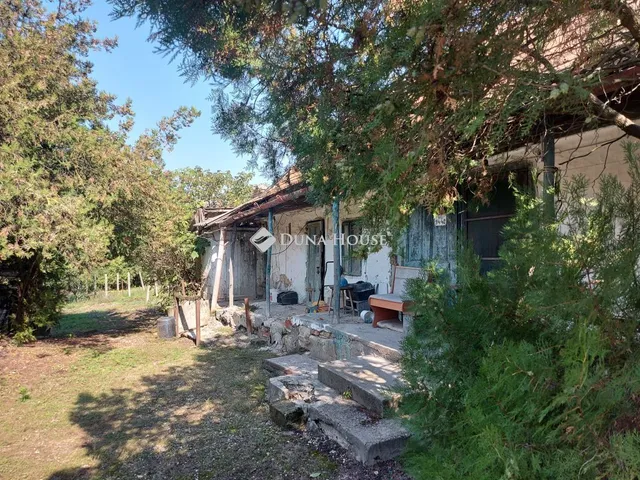 Eladó telek Biatorbágy 1152 nm