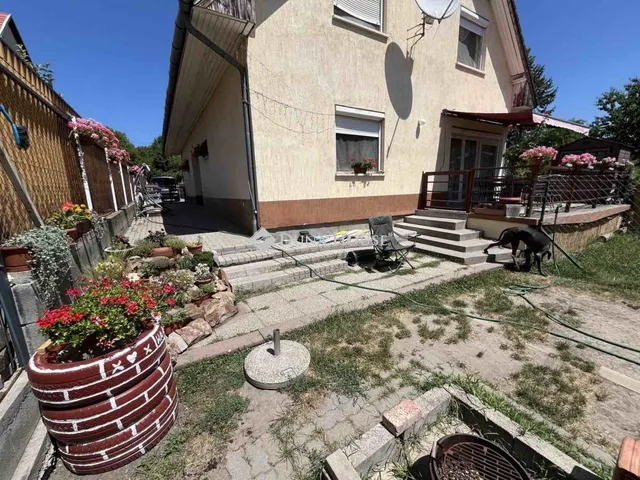Eladó ház Szentendre, Pomázi út 274 nm