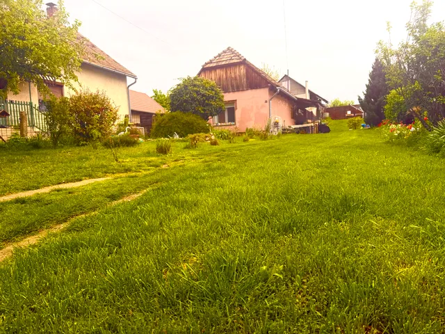 Eladó ház Szár 68 nm