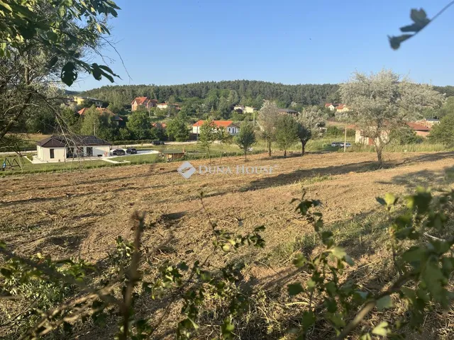Eladó telek Tinnye 2209 nm