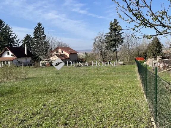 Eladó telek Páty 2101 nm