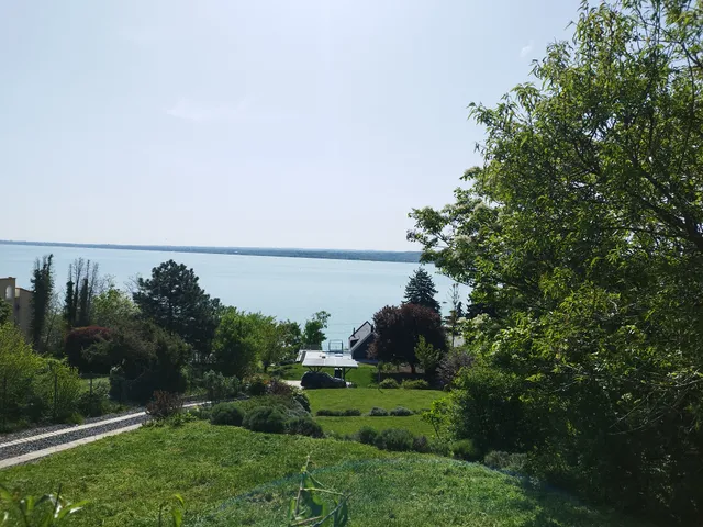 Eladó telek Tihany 842 nm