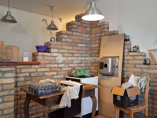 Eladó kereskedelmi és ipari ingatlan Bátaszék, Gauzer telep 252 nm