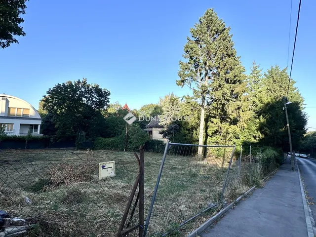 Eladó telek Budapest II. kerület, Tárogató út 1098 nm