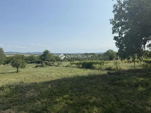 Eladó telek Tök 4171 nm