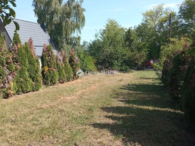 Eladó telek Etyek 1555 nm