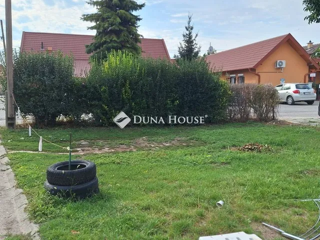 Eladó telek Páty 102 nm