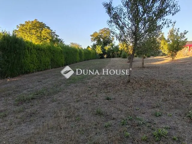 Eladó telek Dabas 3044 nm