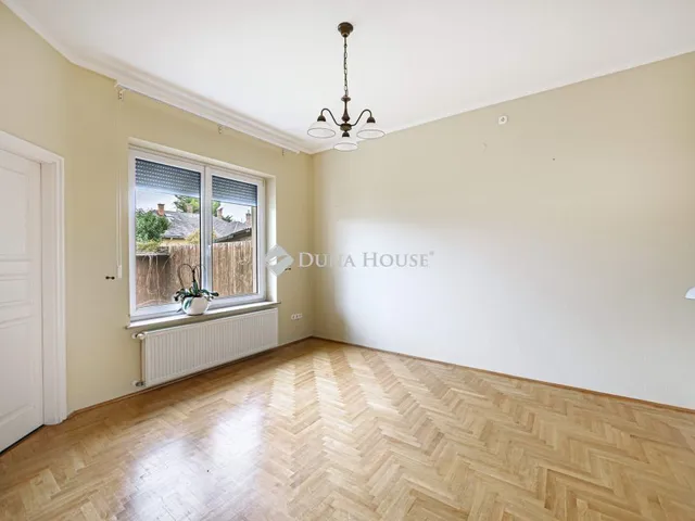 Kiadó ház Biatorbágy 140 nm