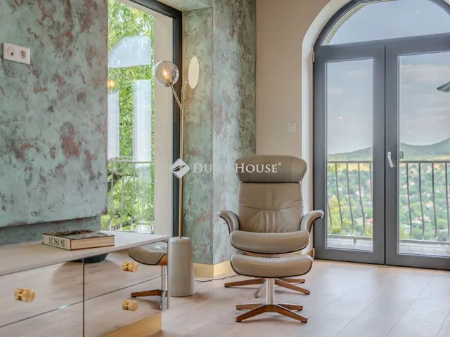 Eladó ház Budapest II. kerület, Rézsű utca 194 nm