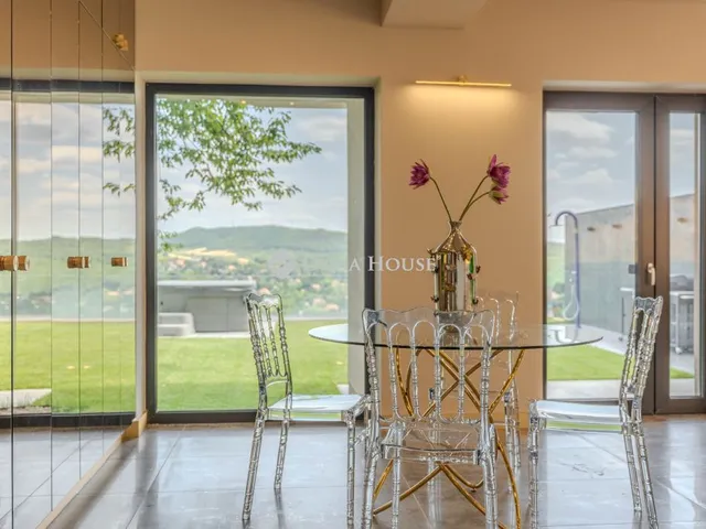 Eladó ház Budapest II. kerület, Rézsű utca 194 nm