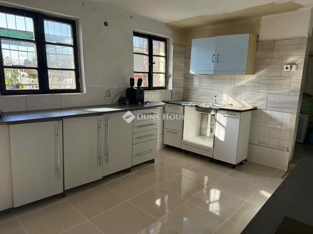 Eladó üdülő és hétvégi ház Bicske 90 nm