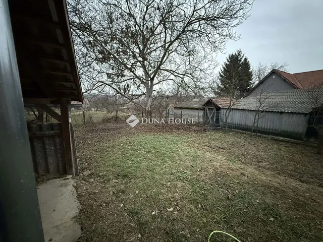 Eladó ház Mány, Szent István utca 80 nm