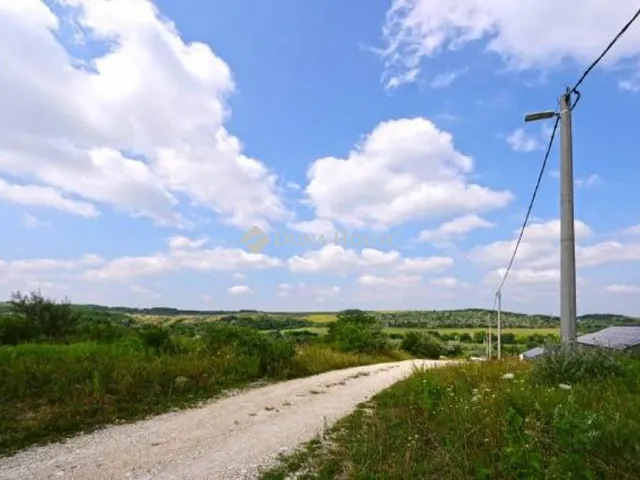 Eladó telek Tinnye 1803 nm