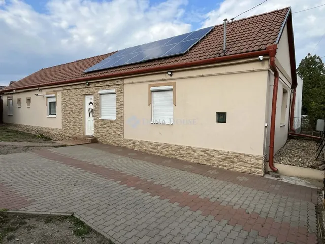 Eladó ház Karácsond 105 nm