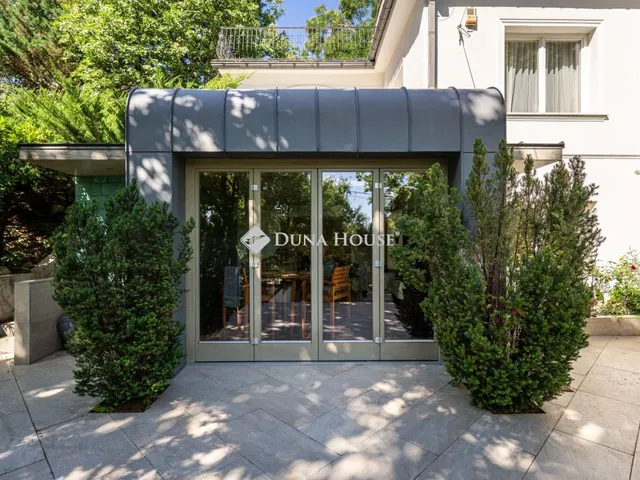 Eladó ház Budapest XII. kerület, Csaba utca 400 nm