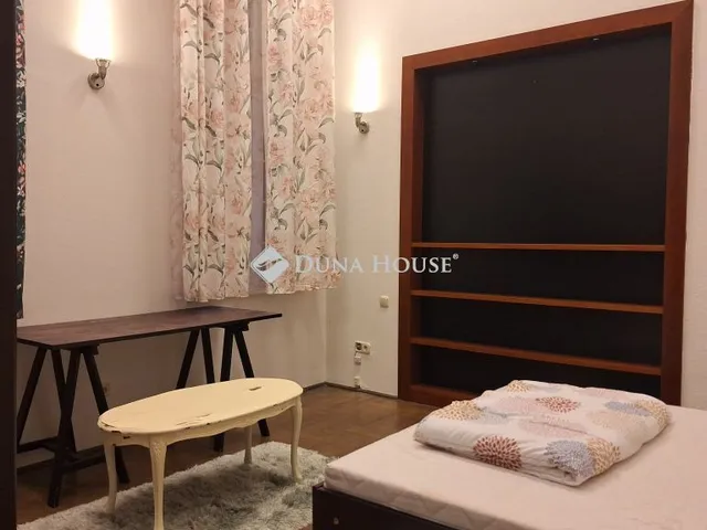 Kiadó lakás Budapest V. kerület, Veres Pálné utca 105 nm