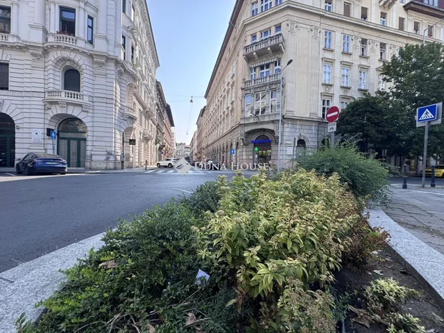 Eladó lakás Budapest V. kerület 73 nm