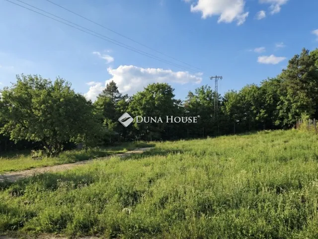 Eladó telek Biatorbágy 1329 nm